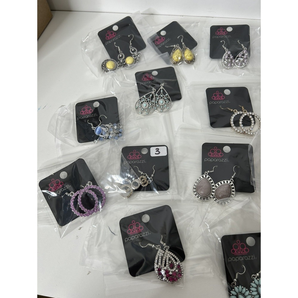Paparazzi Costume Jewelery Lot of 20 Earrings No Duplicates - Picture 2 of 3